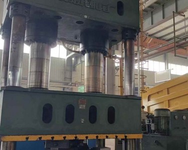 四柱式油压机 1250T 天津锻压