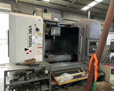立式加工中心 VMC-1200L 新诺