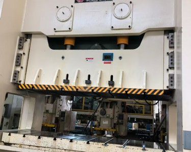 气动冲床 JW36-250 沃得