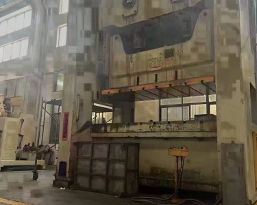 气动冲床 400T 沃得