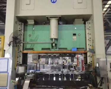 气动冲床 315T 扬力