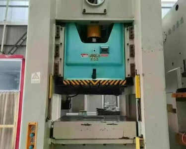 气动冲床 JW31-500 沃得