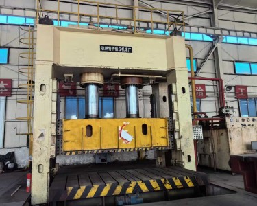 框架式油压机 1400T 徐州特种锻压