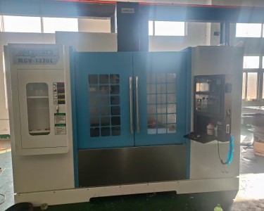 立式加工中心 MCV-1370L 良将巨玛