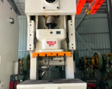 气动冲床 400T 沃得