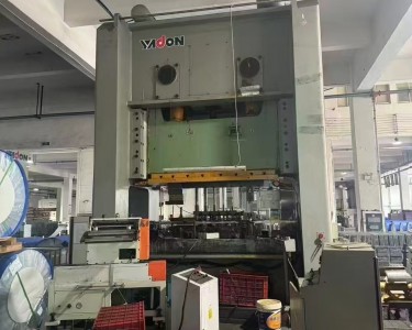 气动冲床 315T 扬锻