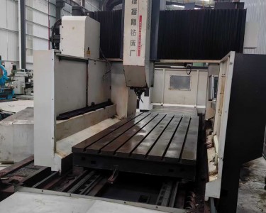 龙门加工中心 3012 中捷