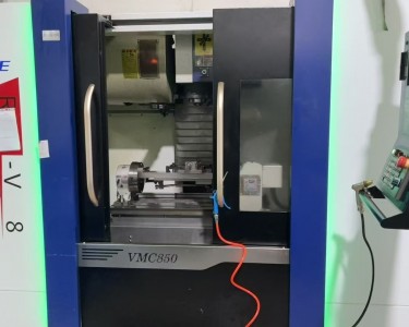 立式加工中心 V8 睿泽