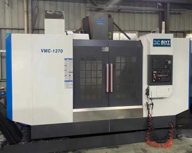 立式加工中心 VMC-1370 鑫台工