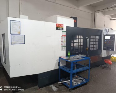 立式加工中心 2500 乔鸿