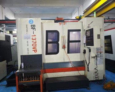 立式加工中心 1370VP 宝烽