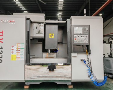立式加工中心 1370 台玲