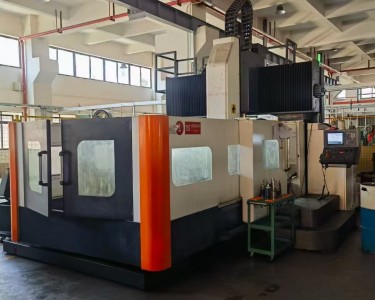 龙门加工中心 LM2718 溢丰达