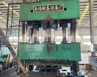 四柱式油压机 2000T 南通锻压