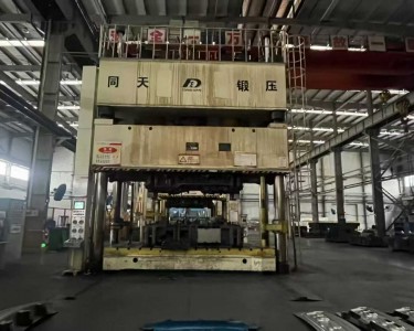 四柱式油压机 2000T 同天