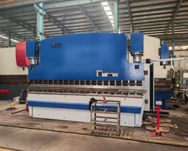 数控折弯机 300T/4米 亚威