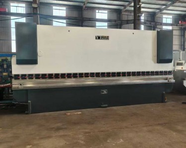 数控折弯机 200T/6米 扬天