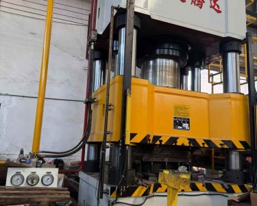 四柱式油压机 1250T 南通腾达