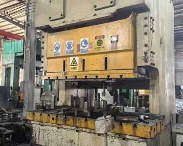 气动冲床 400T 扬固