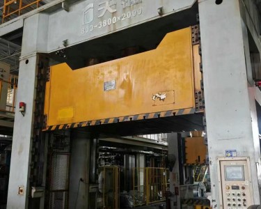 框架式油压机 800T 天锻