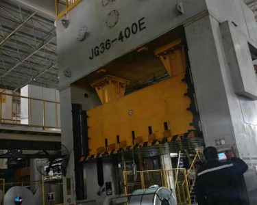 气动冲床 400T 高密高锻