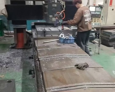 数控龙门铣床 3015 源力维