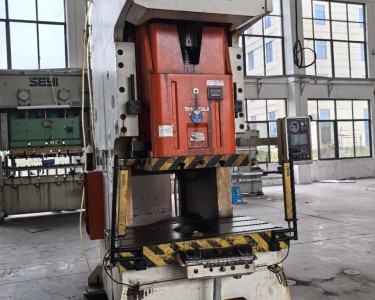 气动冲床 160T 扬力