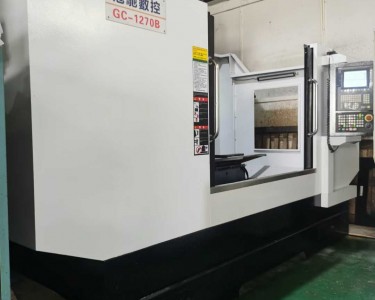 立式加工中心 1270 冠驰