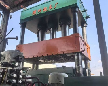 四柱式油压机 1600T 湖州