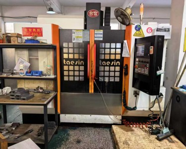 立式加工中心 850 台信