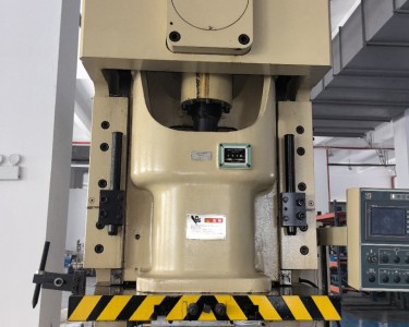 气动冲床 110T 金丰