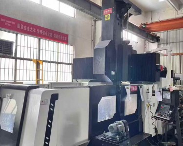 龙门加工中心 2216 中佑