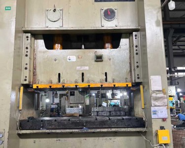气动冲床 315T 扬锻