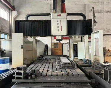 龙门加工中心 4028 中捷