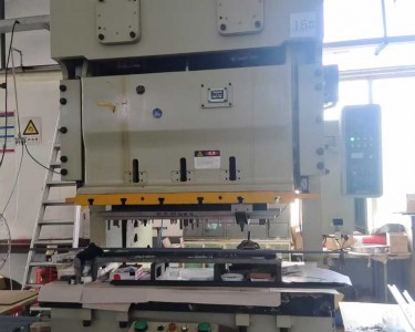 气动冲床 110T/200T 澳玛特