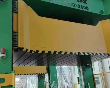框架式油压机 800T 天锻