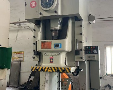 气动冲床 200T 徐锻