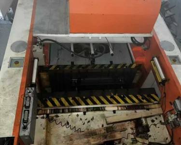 气动冲床 160T 扬力