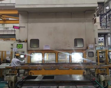 气动冲床 600T 金丰