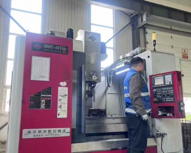 立式加工中心 1055 新浙