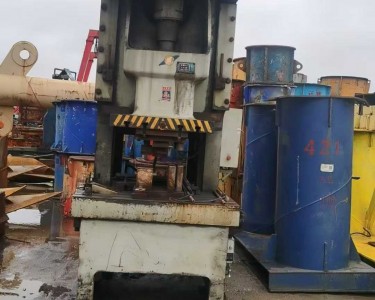 气动冲床 250T 徐锻
