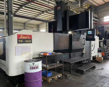 龙门加工中心 3025 台崴