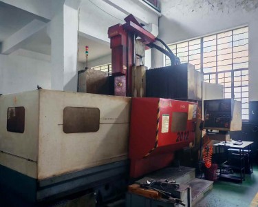 龙门加工中心 2012 亚崴