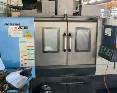 立式加工中心 DNM5705 斗山