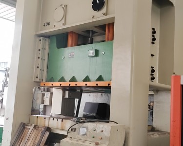 气动冲床 400T 扬锻