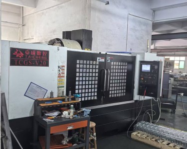 立式加工中心 2米 台成