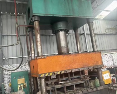 四柱式油压机 500T 徐州开元世纪