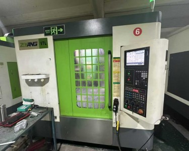 立式加工中心 750 中扬