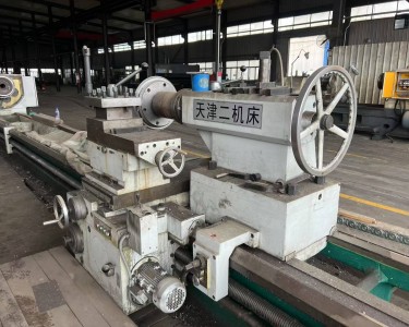 卧式车床 61125/8米 天津第二机床厂