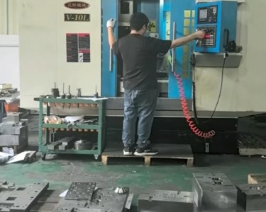 立式加工中心 1060 兆群